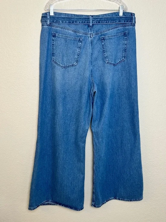 LOFT Palazzo Drape Denim Wide Leg Jeans with a Belted Waist - Picture 4 of 12
